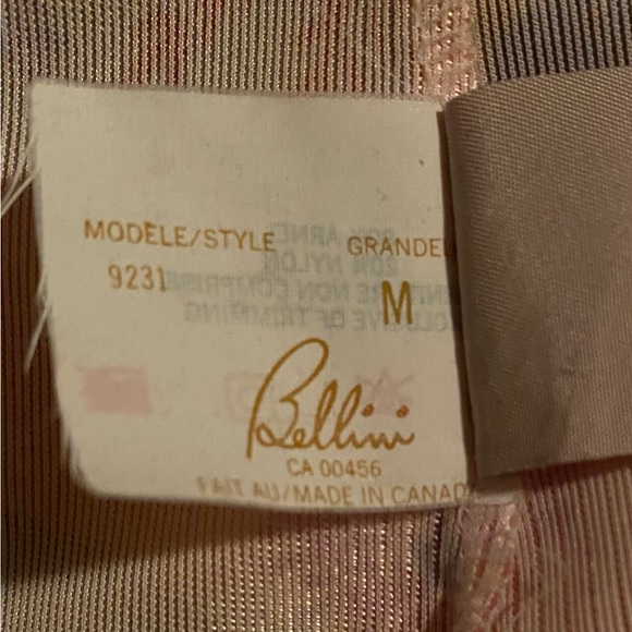 Vintage bathrobe from Sears.  It has a pocket. - Picture 4 of 4